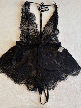 SHEIN Black Lace Deep V Halter Romper